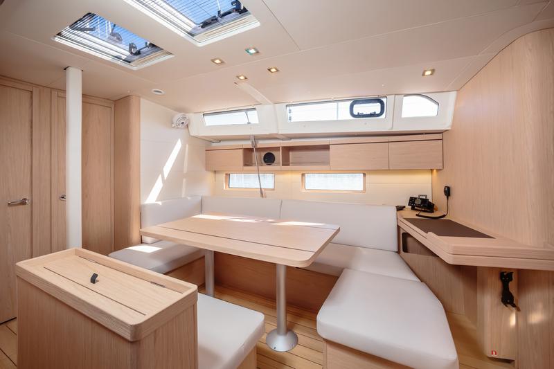 Book yachts online - sailboat - Oceanis 46.1 (5 cab) - Azalea - Comfort line - rent