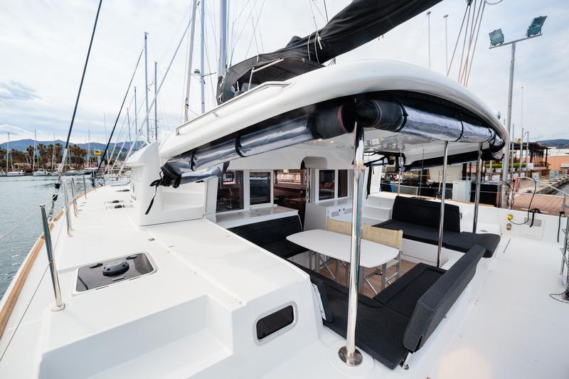 Book yachts online - catamaran - Lagoon 450 Fly - Didyme - Comfort line - rent