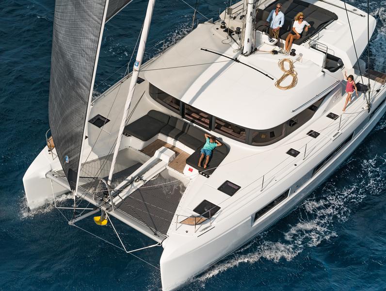 Book yachts online - catamaran - Lagoon 50 (6 cab) - Finocchietto - Premium Crewed Line - rent