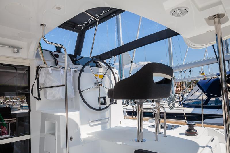 Book yachts online - catamaran - Lagoon 40 - Nereo - Standard line - rent