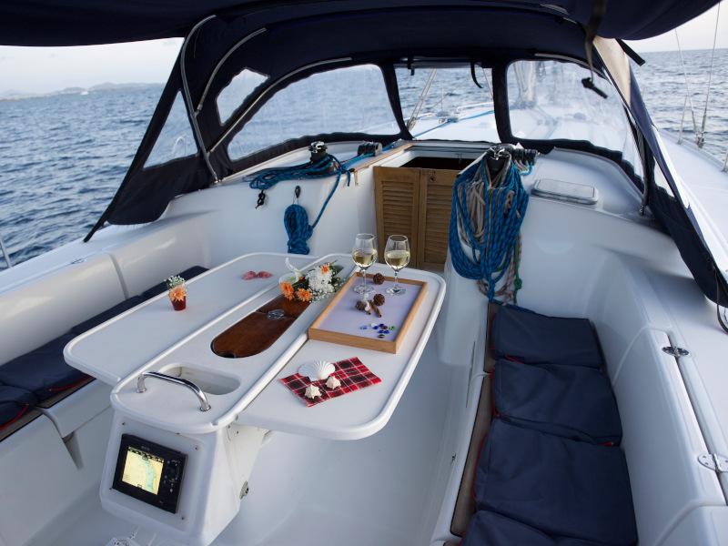 Book yachts online - sailboat - Cyclades 50.5 - Azzuro - rent