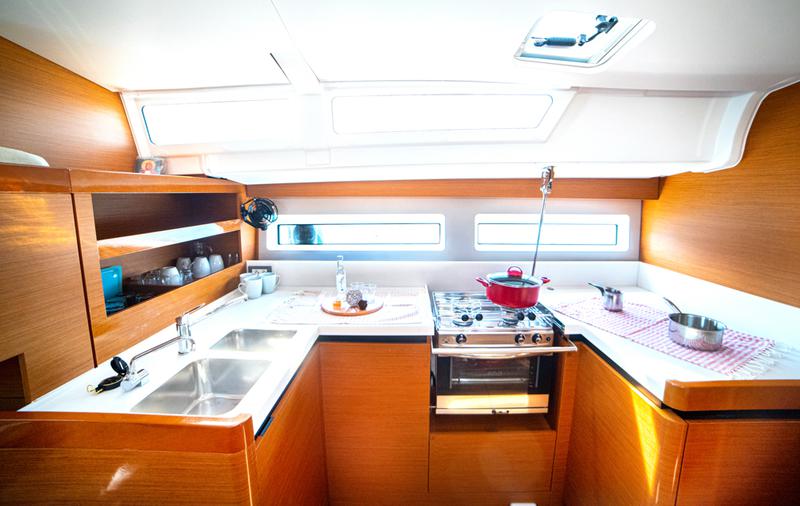 Book yachts online - sailboat - Sun Odyssey 490 - Porto Fino - rent