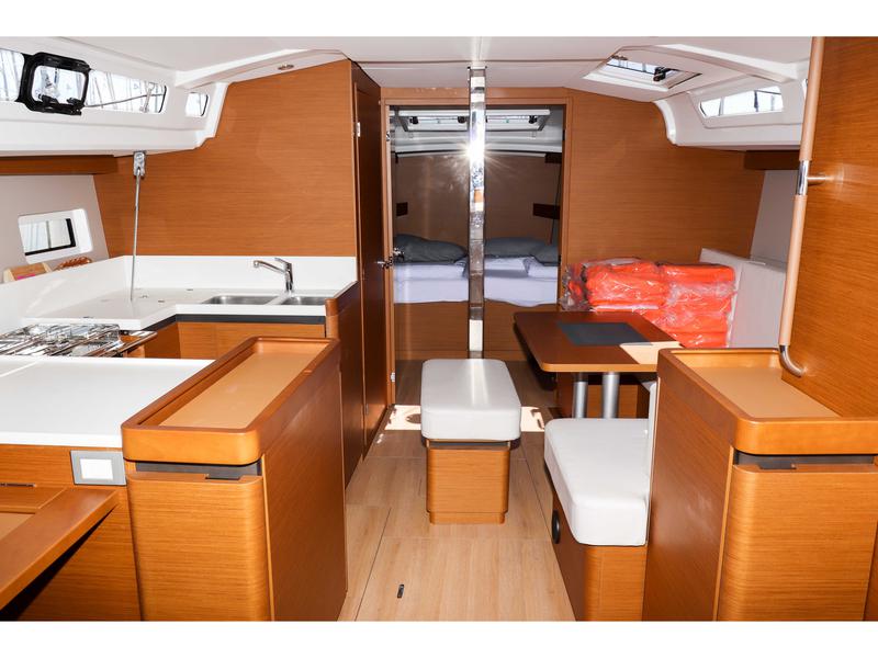 Book yachts online - sailboat - Sun Odyssey 440 - Ana   - rent