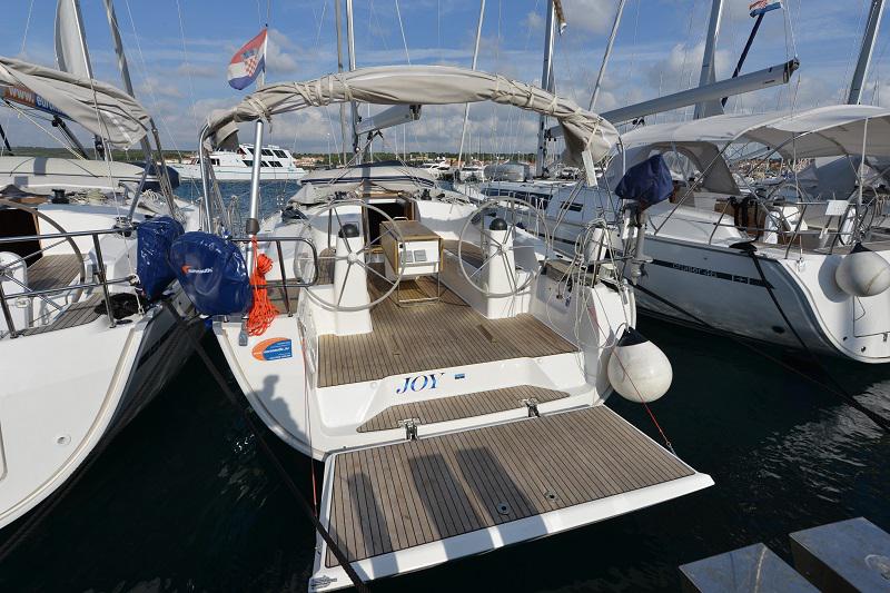 Book yachts online - sailboat - Bavaria Cruiser 40 - Joy   - rent