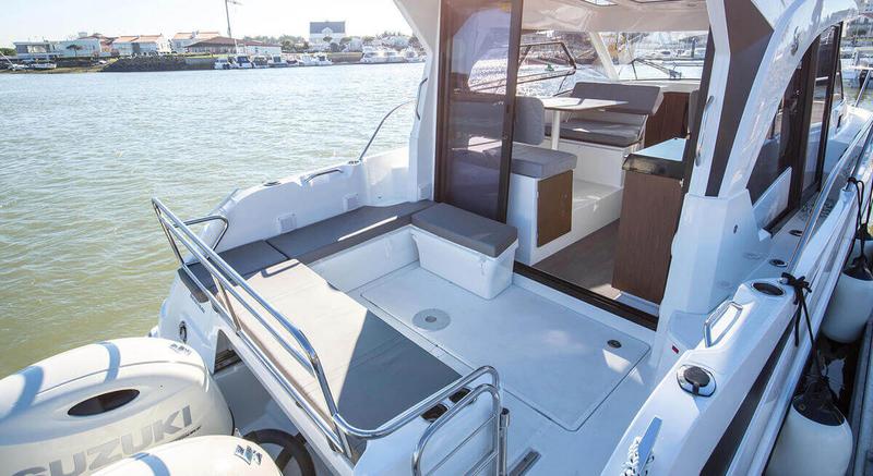 Book yachts online - motorboat - Antares 9 OB - Aurora - rent