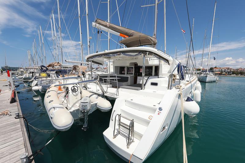 Book yachts online - catamaran - Lagoon 450 - Paula &amp; Hana - rent