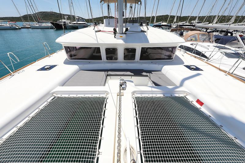 Book yachts online - catamaran - Lagoon 450 - Paula &amp; Hana - rent