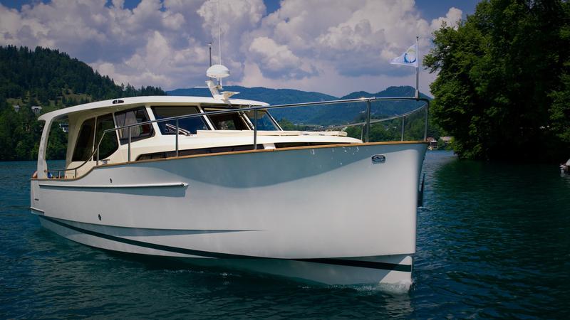 Book yachts online - motorboat - Greenline 33 - Mozart - rent