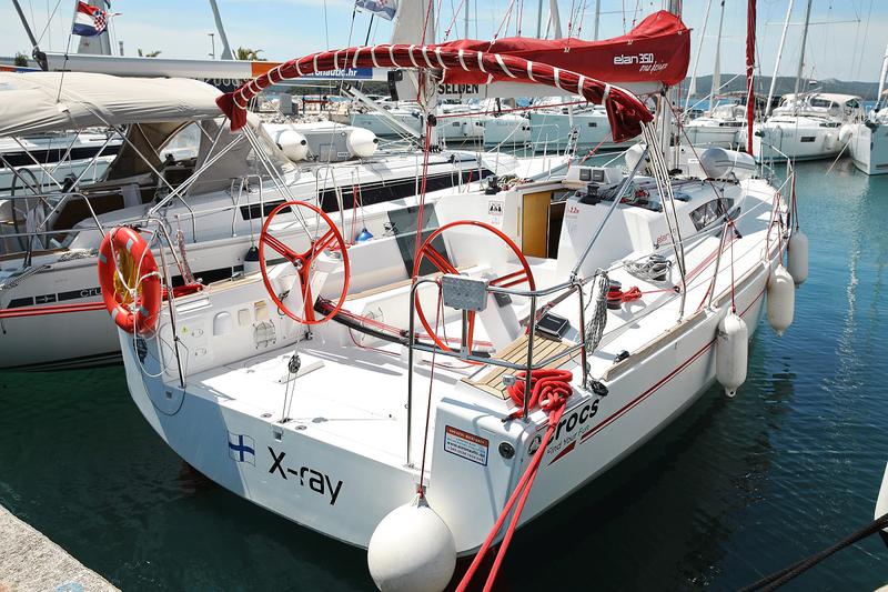 Book yachts online - sailboat - Elan 350 - X-Ray - rent