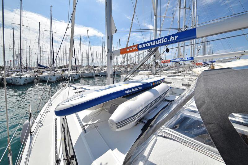 Book yachts online - sailboat - Oceanis 41.1 - Dalmatinka - rent