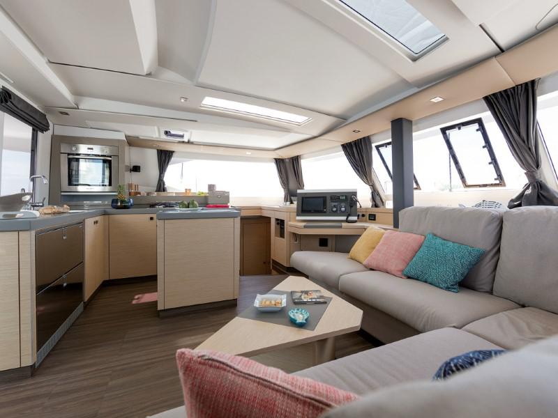 Book yachts online - catamaran - Saona 47 - Sky Ada II - rent