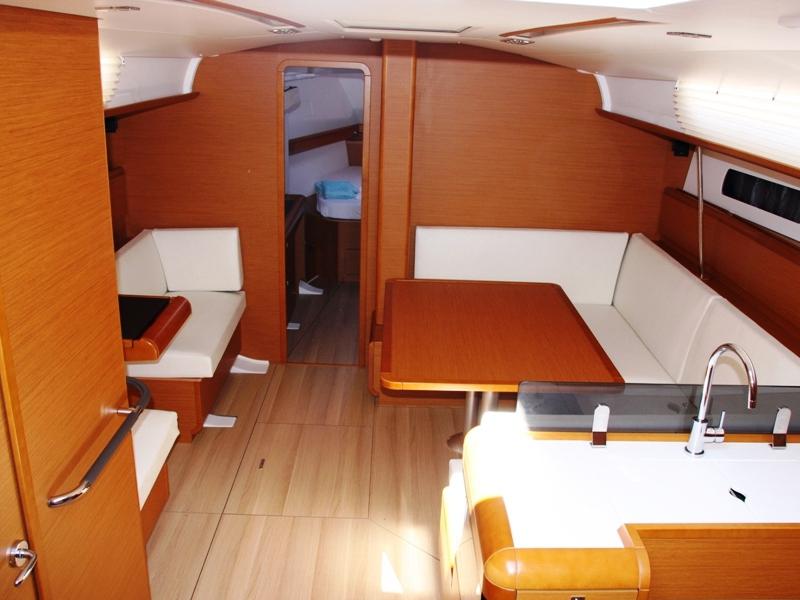 Book yachts online - sailboat - Sun Odyssey 439 - Code - rent