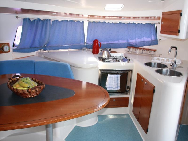 Book yachts online - catamaran - Athena 38 - Andromeda 1 - rent