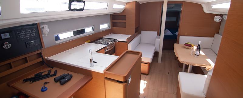 Book yachts online - sailboat - Sun Odyssey 410 - AVRA - rent