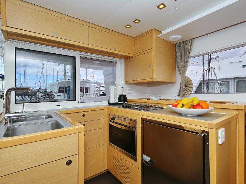 Book yachts online - catamaran - Lagoon 450 F - LADIES&amp;GENTLEMEN - rent