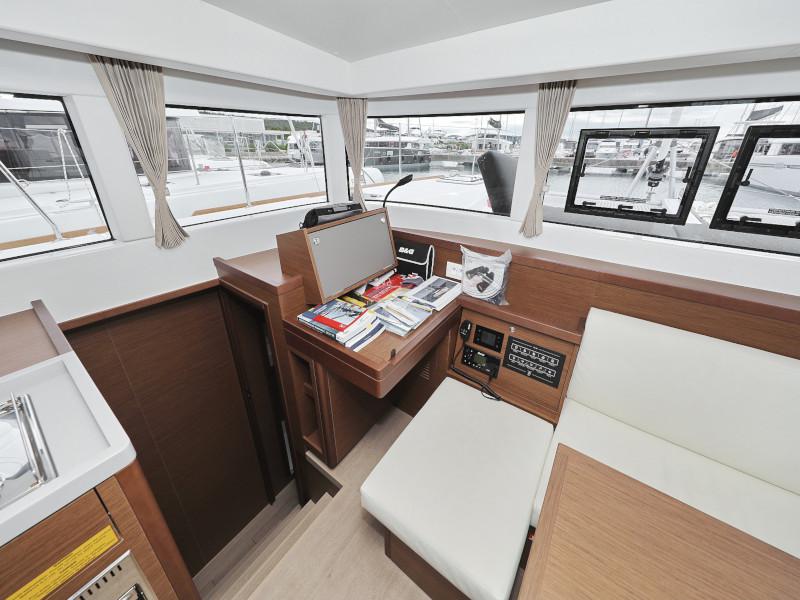 Book yachts online - catamaran - Lagoon 40 - LANCELOT - rent