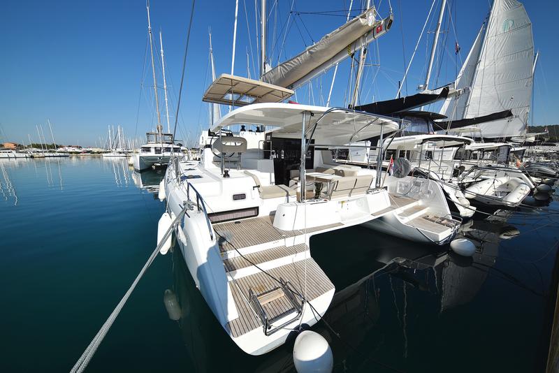 Book yachts online - catamaran - Lagoon 42 - CUZAMEN - rent