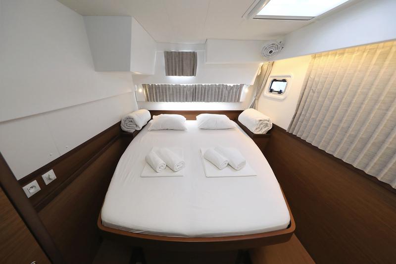 Book yachts online - catamaran - Lagoon 42 - CUZAMEN - rent