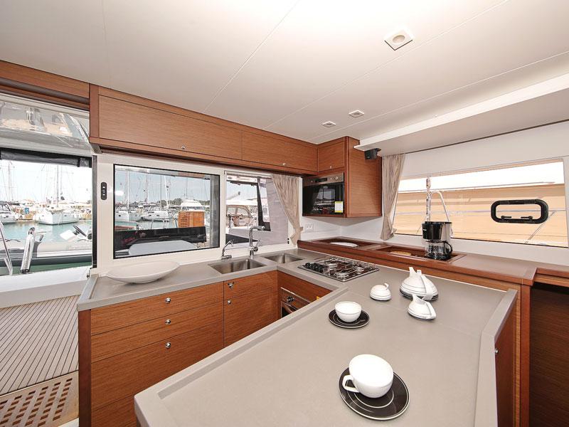 Book yachts online - catamaran - Lagoon 450 F - PARADISE - rent