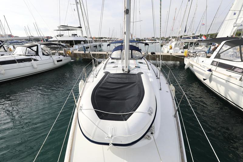 Book yachts online - sailboat - Sun Odyssey 45 - Lejla - rent