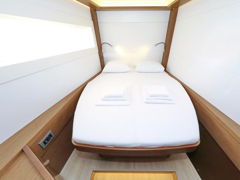 Book yachts online - catamaran - Lagoon 46 - DEEPSEA - rent