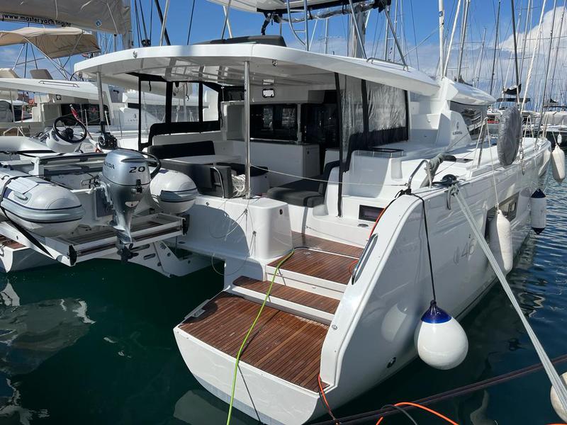 Book yachts online - catamaran - Lagoon 46 - WHY NOT - rent