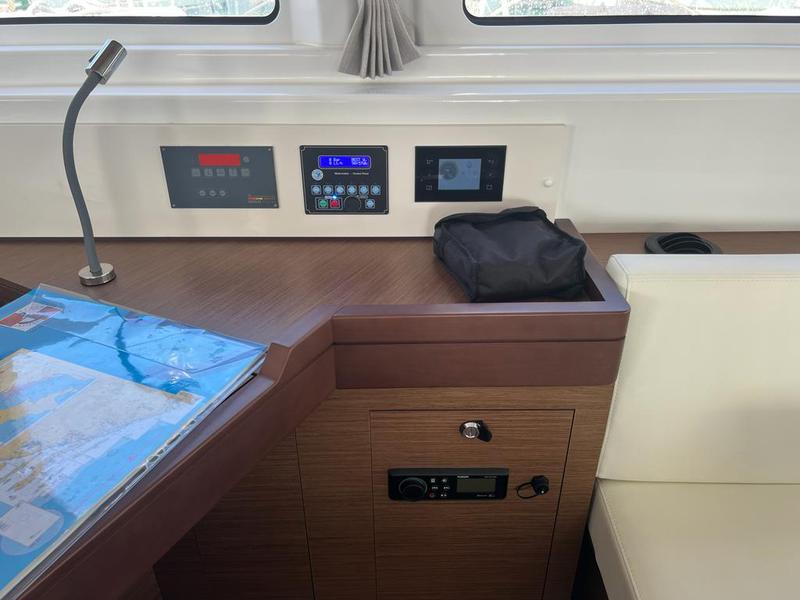 Book yachts online - catamaran - Lagoon 46 - WHY NOT - rent