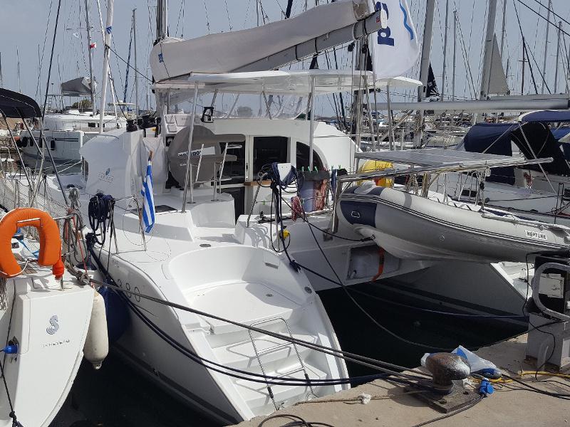 Book yachts online - catamaran - Lagoon 380 - Beluga - rent