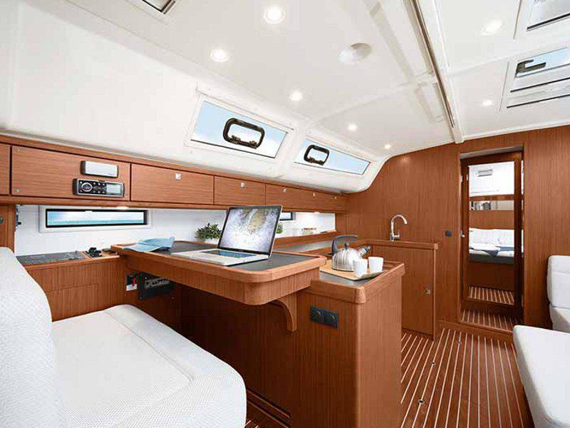 Book yachts online - sailboat - Bavaria Cruiser 51 - Guarda che luna - rent