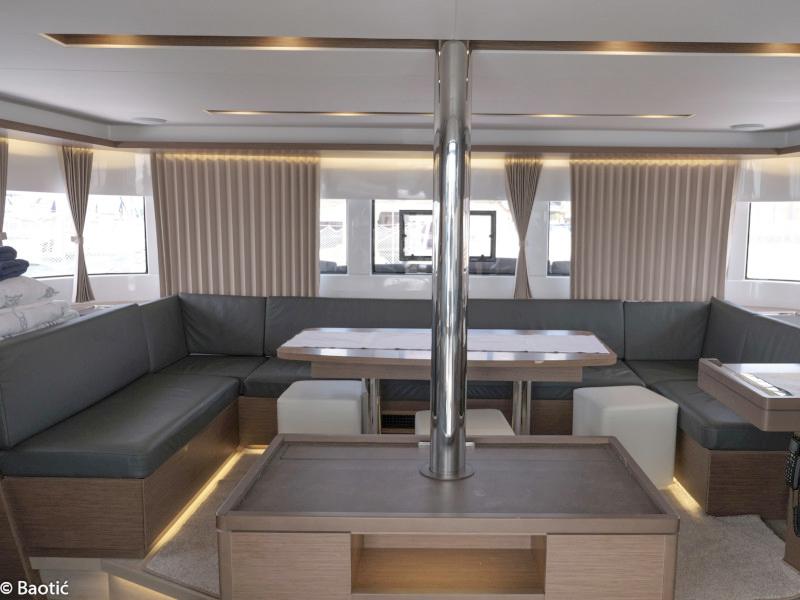 Book yachts online - catamaran - Lagoon 50 Fly - MILA (AC in Salon and cabin + generator) - rent