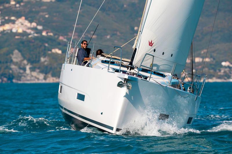 Book yachts online - sailboat - Dufour 390 Grand Large - Sail Corvus - rent