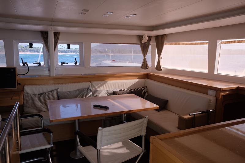 Book yachts online - catamaran - Lagoon 450 Fly - IRIS IV - rent