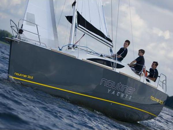 Book yachts online - sailboat - Nautiner 30S Race - Satori - rent