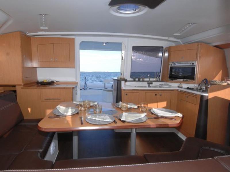 Book yachts online - catamaran - Lipari 41/4WC - EC- L41-14-CR - rent
