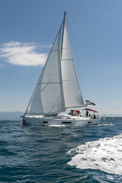 Book yachts online - sailboat - Oceanis 51.1 - TRUE WIND - rent