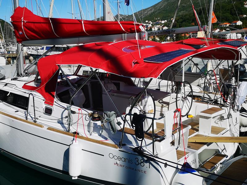 Book yachts online - sailboat - Oceanis 38.1 - TEODORA - rent