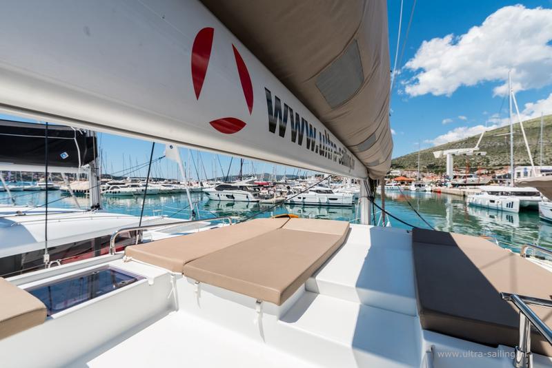 Book yachts online - catamaran - Saona 47 - DESAFINADO - rent