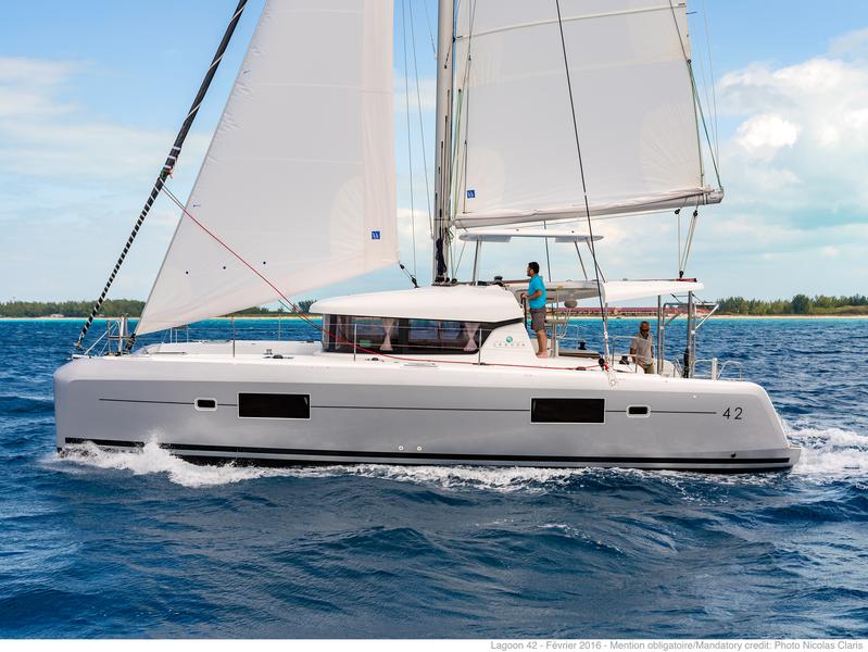 Book yachts online - catamaran - Lagoon 42 - GIOIA - rent