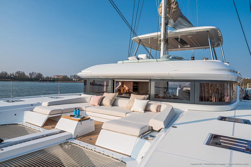 Book yachts online - catamaran - Lagoon 55 luxury owner version - PRINCESS S - rent