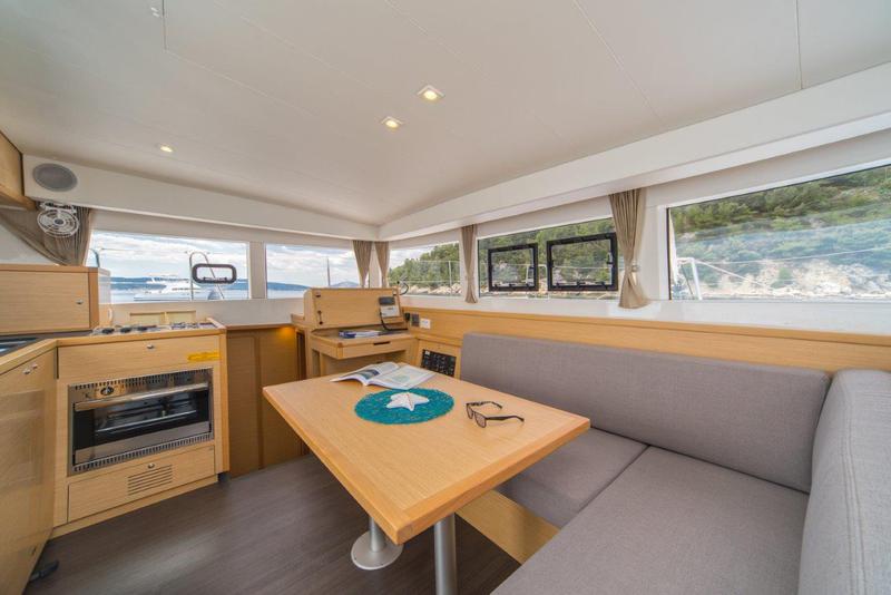 Book yachts online - catamaran - Lagoon 39 - MARIA - rent