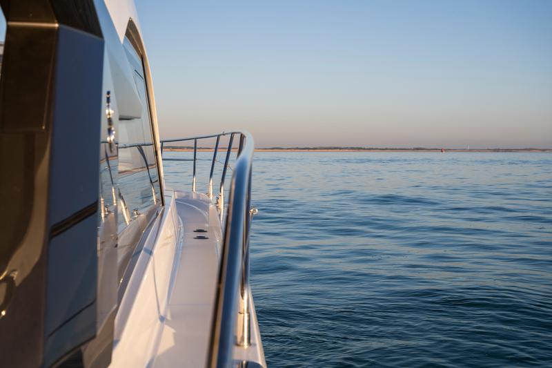 Book yachts online - motorboat - Gran Turismo 41 - MIAMI VICE - rent