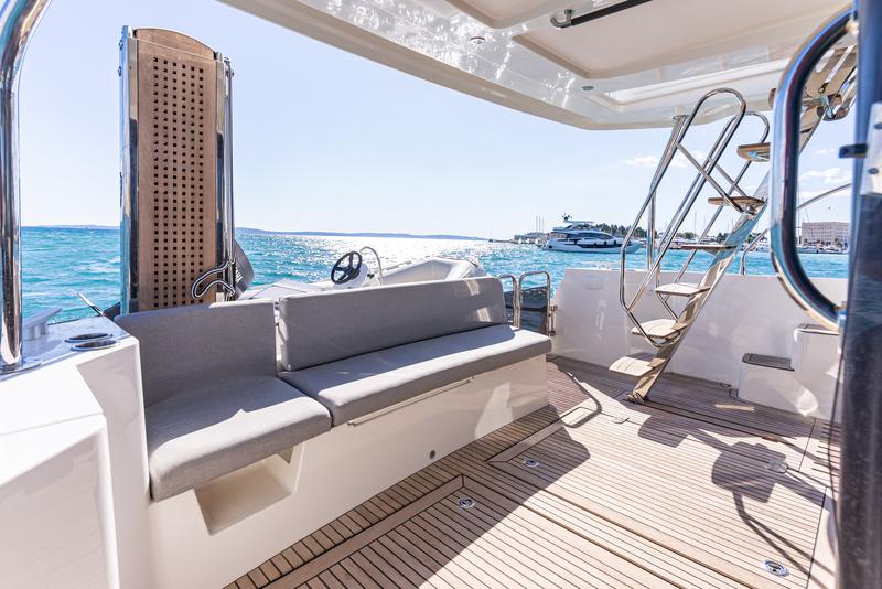 Book yachts online - motorboat - Swift Trawler 48 - TABITA - rent