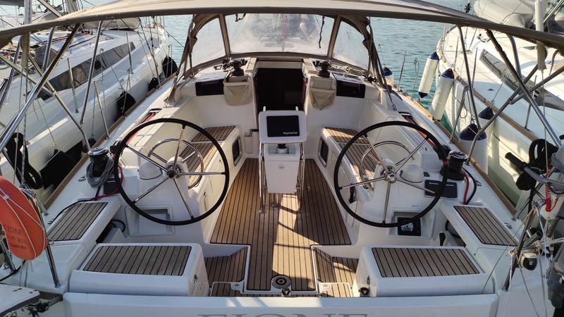 Book yachts online - sailboat - Sun Odyssey 419 - Eione - rent