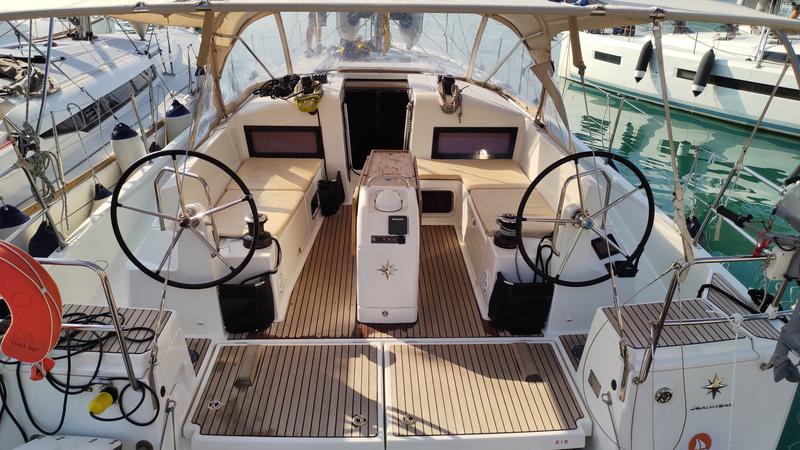 Book yachts online - sailboat - Sun Odyssey 440 - Erato - rent