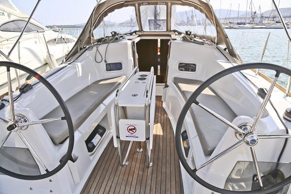 Book yachts online - sailboat - Sun Odyssey 349 - Dynamene - rent