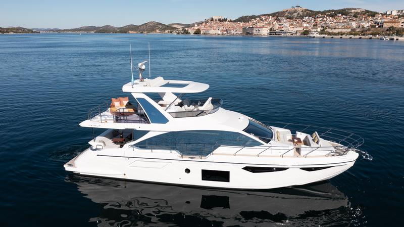 Book yachts online - motorboat - Azimut 60 Fly - Alibaba - rent