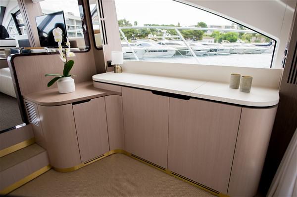 Book yachts online - motorboat - Azimut 55 Fly - MAWI - rent