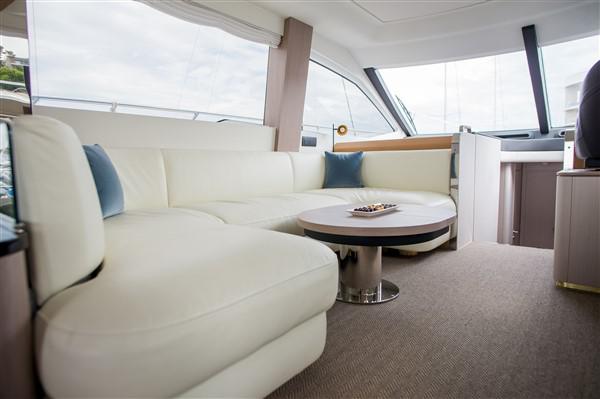 Book yachts online - motorboat - Azimut 55 Fly - MAWI - rent