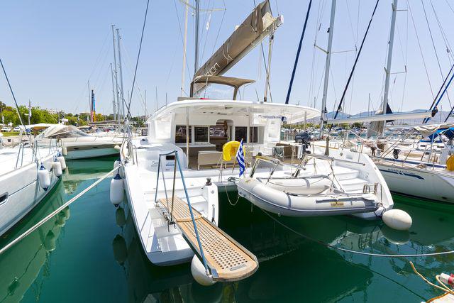 Book yachts online - catamaran - Lagoon 450  Fly A/C &amp; GEN &amp; WM - Caretta Nana - rent