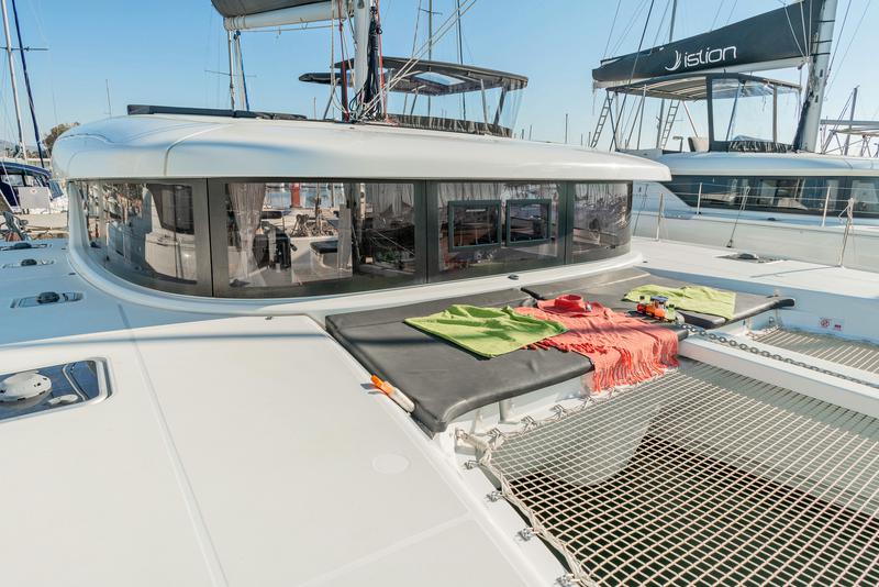 Book yachts online - catamaran - Lagoon 42 A/C &amp; GEN. - MAROU - rent